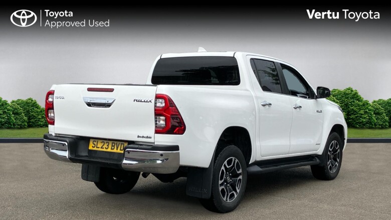 Toyota Hilux Diesel Invincible D/Cab Pick Up 2.8 D-4D Auto